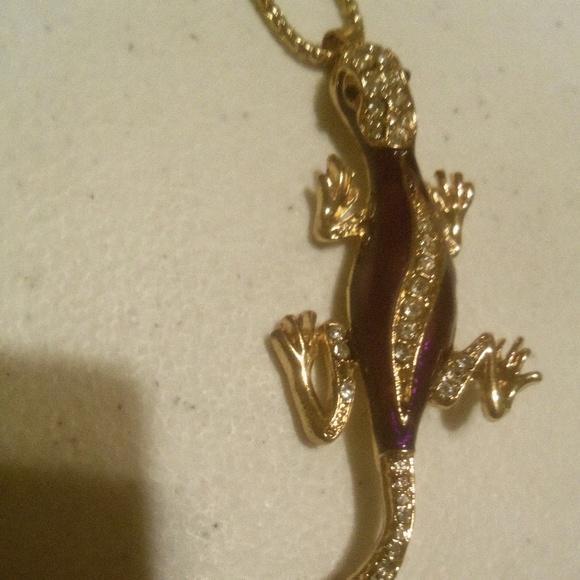 Jewelry - Beautiful Crystal Purple Lizard Necklace